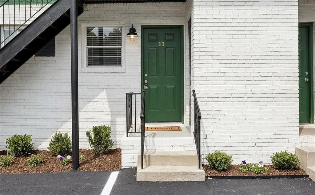 2 bedroom, 1 bathroom, 750 sq ft apartment for rent at 4855 College Street 11, Forest Park, GA 30297 for $1,125 a month — photo 2