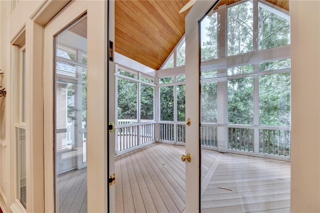 5 bedroom, 6 bathroom, 5,312 sq ft single family residence for sale at 610 Turbridge Court, Johns Creek, GA 30022 — photo 4