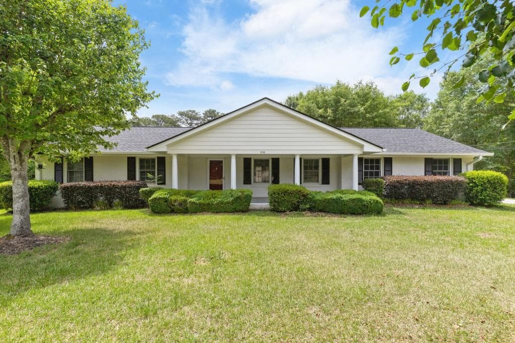 3 bedroom, 2 bathroom, 1,541 sq ft single family residence for sale at 256 Teresa Lane, Loganville, GA 30052 — photo 3