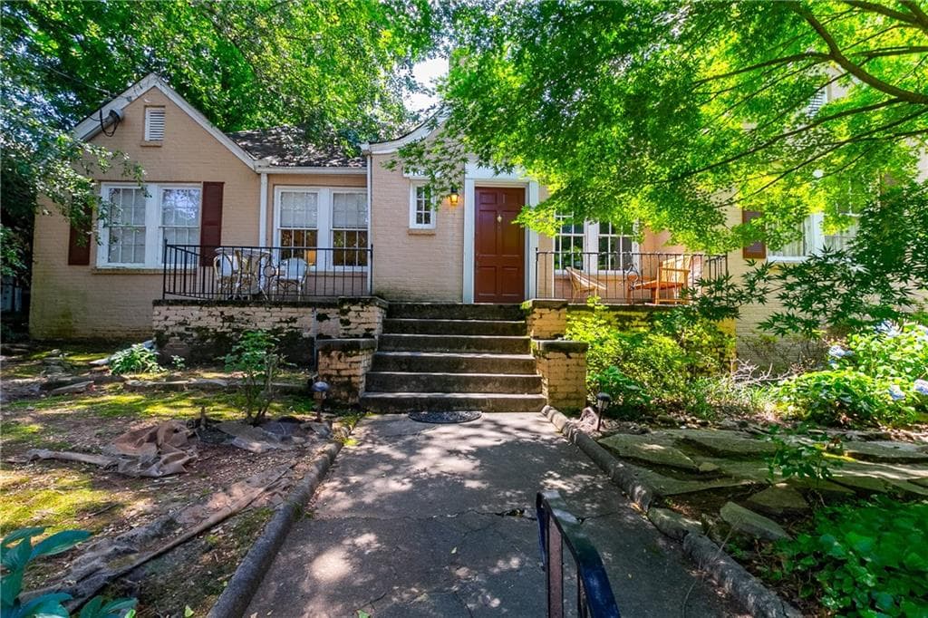 2 bedroom, 1 bathroom, 1,928 sq ft duplex for rent at 1001 Amsterdam Avenue, Atlanta, GA 30306 for $3,500 a month — photo 2