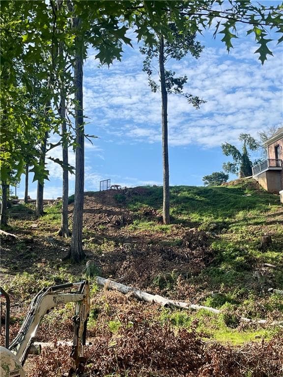 4 bedroom, 6 bathroom, 5,000 sq ft single family residence for sale at 4404 Brookview Drive, Atlanta, GA 30339 — photo 8