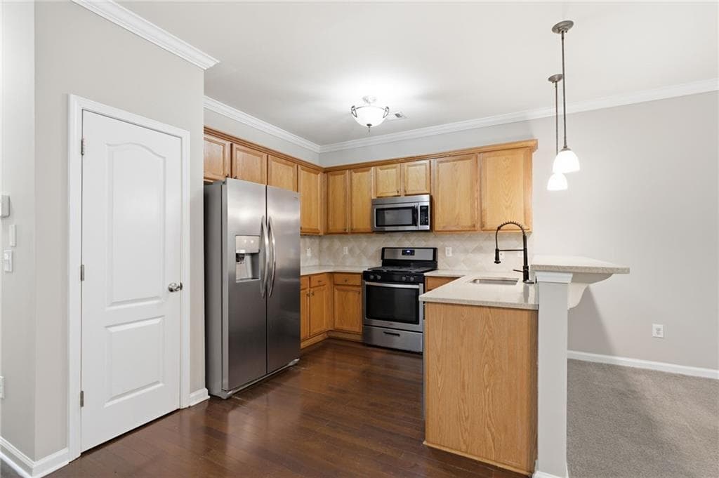 3 bedroom, 4 bathroom, 2,083 sq ft townhouse under contract at 958 Firethorne Pass, Cumming, GA 30040 — photo 6