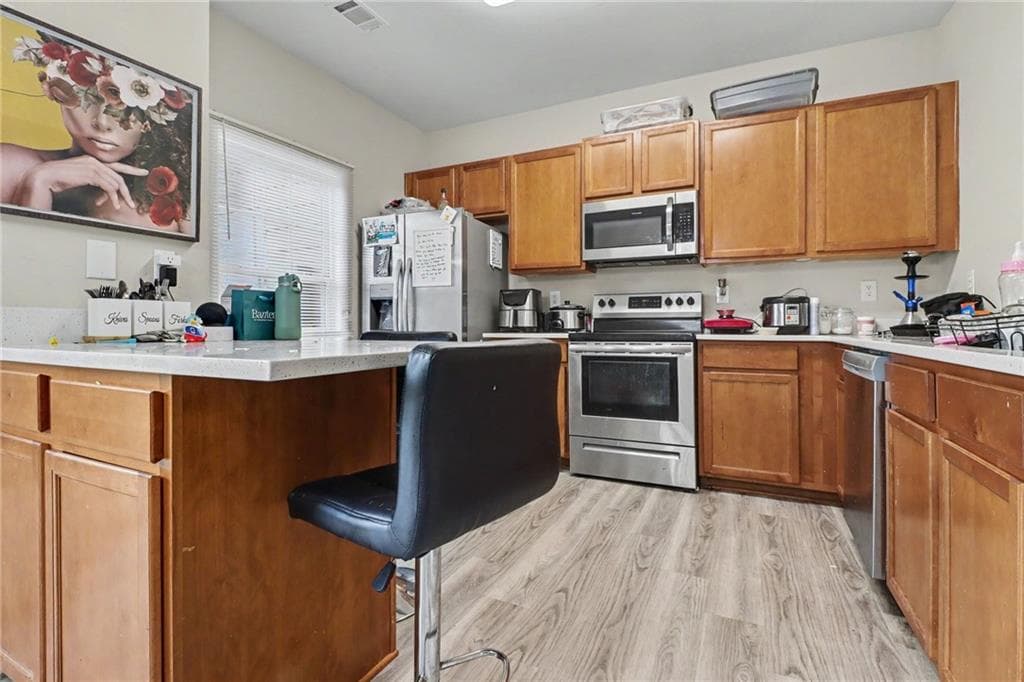 3 bedroom, 3 bathroom, 1,470 sq ft townhouse for sale at 2795 Deerwood Lane, Atlanta, GA 30331 — photo 7