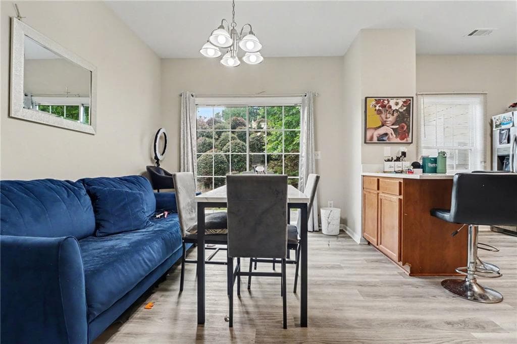 3 bedroom, 3 bathroom, 1,470 sq ft townhouse for sale at 2795 Deerwood Lane, Atlanta, GA 30331 — photo 8