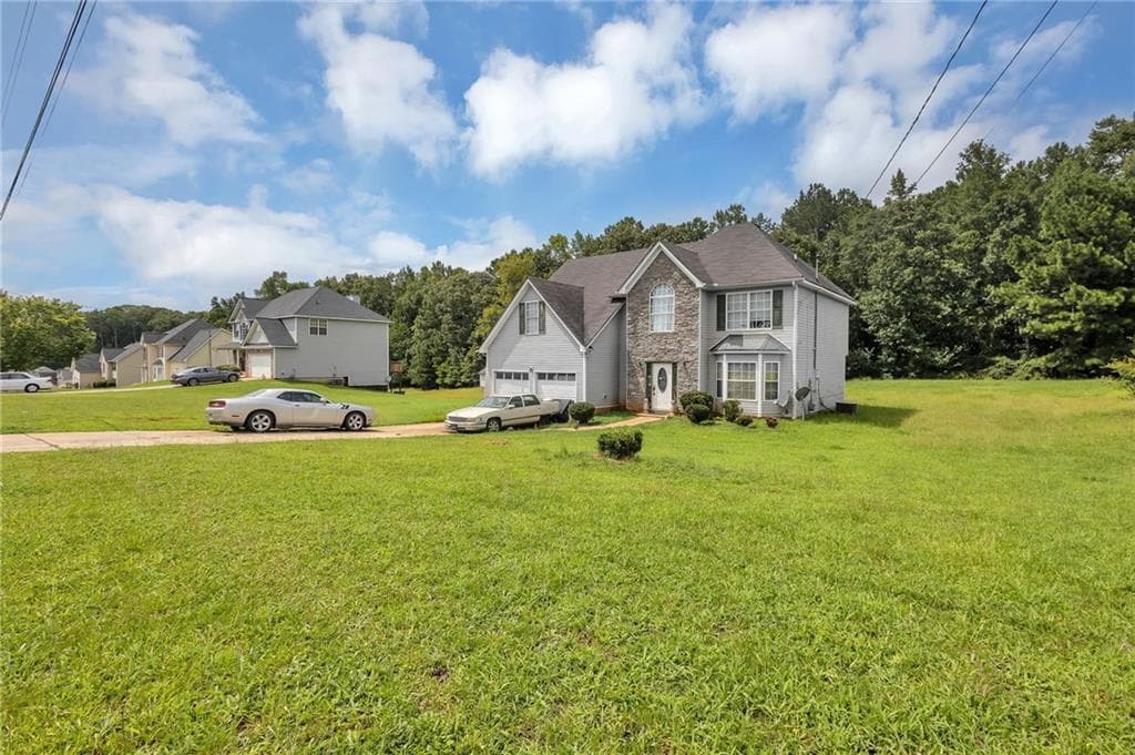4 bedroom, 3 bathroom, 2,693 sq ft single family residence under contract at 547 Zoie Lane, Palmetto, GA 30268