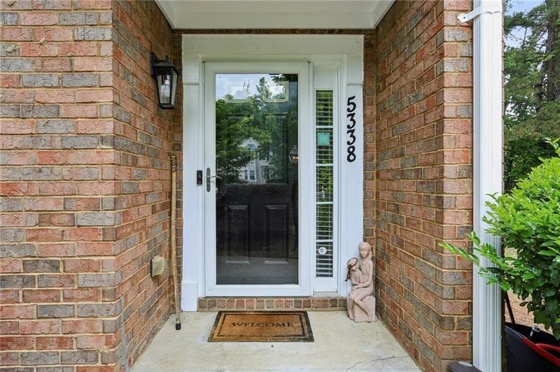 3 bedroom, 4 bathroom, 1,980 sq ft townhouse for sale at 5338 Pinnacle Peak Lane, Norcross, GA 30071 — photo 7