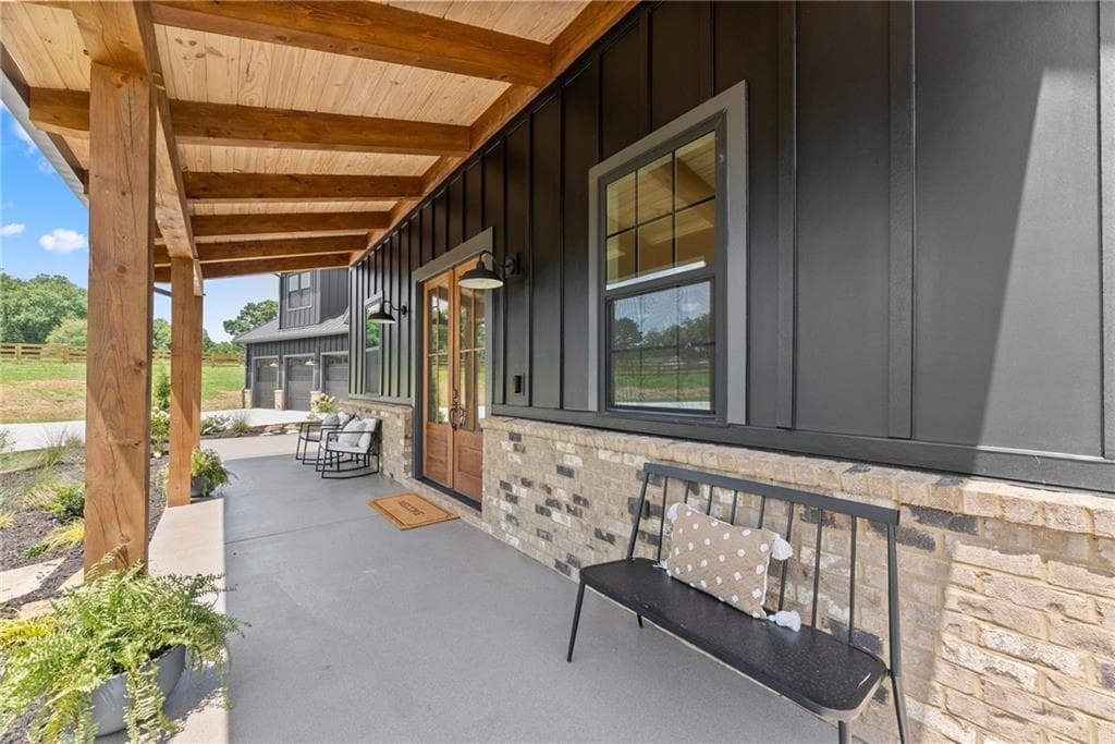 4 bedroom, 4 bathroom, 3,863 sq ft single family residence for sale at 5711 Cleveland Highway, Clermont, GA 30527 — photo 7