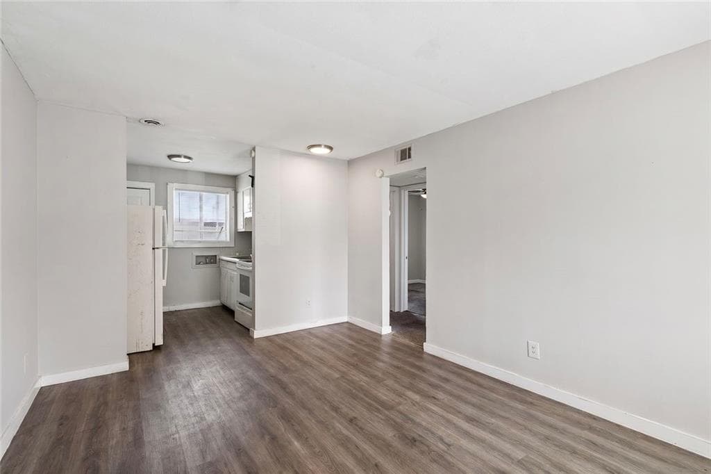 2 bedroom, 1 bathroom, 700 sq ft apartment for rent at 696 Hill Street 6, Forest Park, GA 30297 for $1,125 a month — photo 6