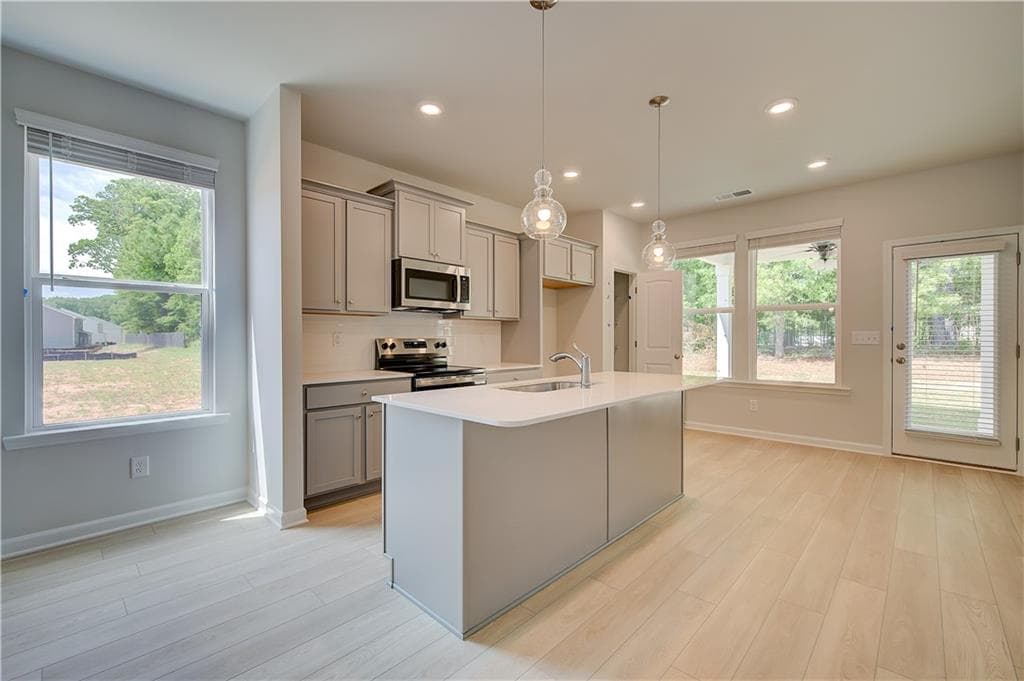 4 bedroom, 4 bathroom, 2,400 sq ft single family residence under contract at 149 Geranium Lane, Covington, GA 30016 — photo 9