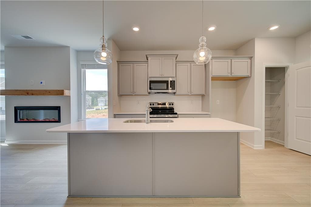 4 bedroom, 4 bathroom, 2,400 sq ft single family residence under contract at 149 Geranium Lane, Covington, GA 30016 — photo 10