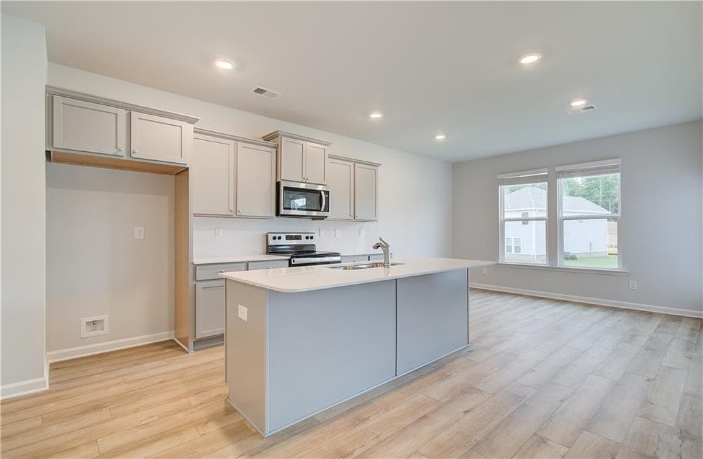 4 bedroom, 3 bathroom, 2,502 sq ft single family residence for sale at 161 St Annes Place, Covington, GA 30016 — photo 7