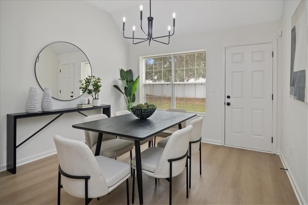 3 bedroom, 3 bathroom, 1,394 sq ft single family residence for sale at 4033 Ravenwood Court, Union City, GA 30291 — photo 10