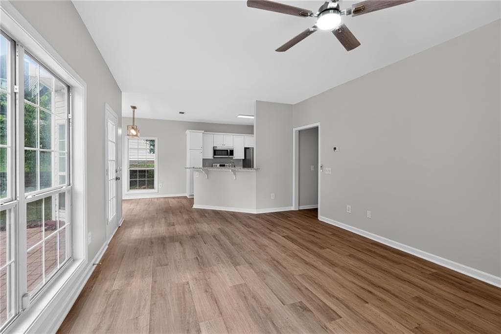 4 bedroom, 3 bathroom, 2,776 sq ft single family residence for sale at 2675 Factor Walk, Suwanee, GA 30024 — photo 8