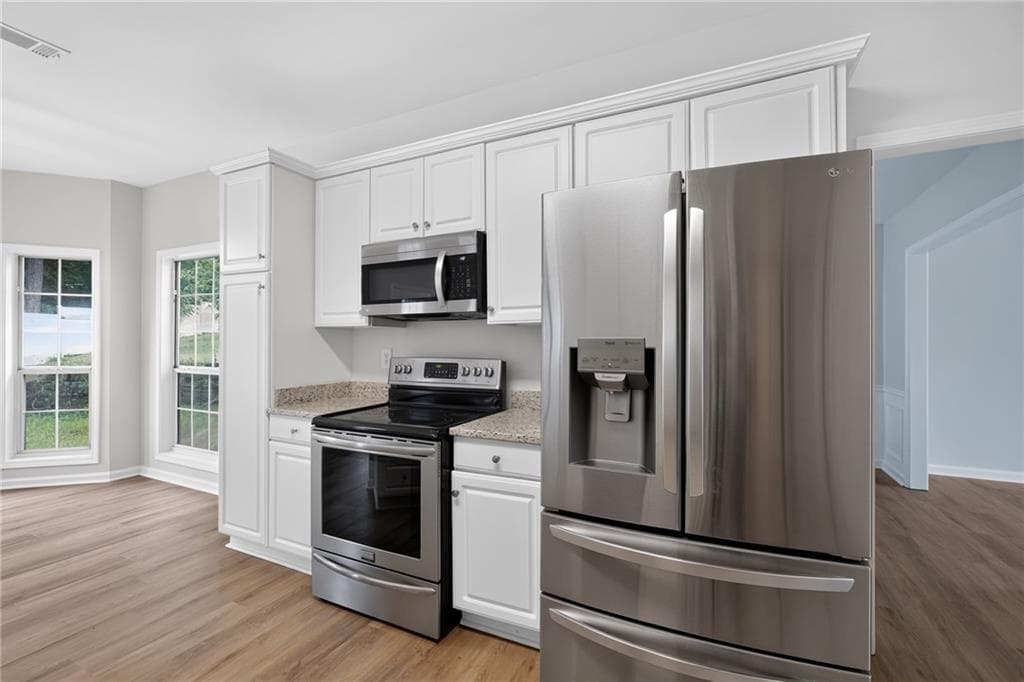 4 bedroom, 3 bathroom, 2,776 sq ft single family residence for sale at 2675 Factor Walk, Suwanee, GA 30024 — photo 10