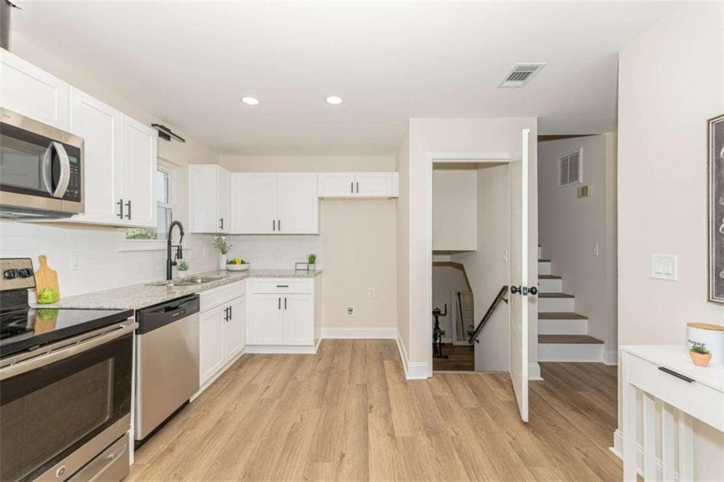 3 bedroom, 2 bathroom, 1,573 sq ft single family residence under contract at 4887 Hull Road, Conyers, GA 30094 — photo 8