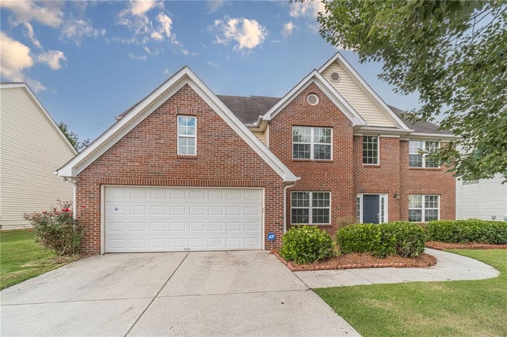 5 bedroom, 3 bathroom, 2,740 sq ft single family residence for sale at 769 Roxholly Lane, Buford, GA 30518 — photo 5