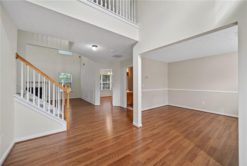 5 bedroom, 3 bathroom, 2,740 sq ft single family residence for sale at 769 Roxholly Lane, Buford, GA 30518 — photo 3