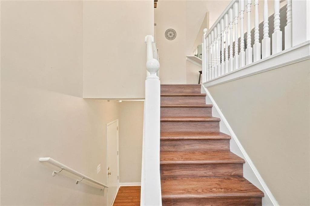3 bedroom, 2 bathroom, 1,939 sq ft single family residence under contract at 4929 Shallow Ridge Road, Kennesaw, GA 30144 — photo 5