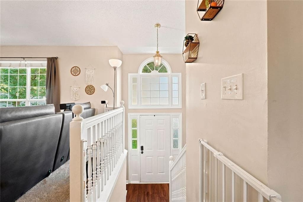 3 bedroom, 2 bathroom, 1,939 sq ft single family residence under contract at 4929 Shallow Ridge Road, Kennesaw, GA 30144 — photo 6