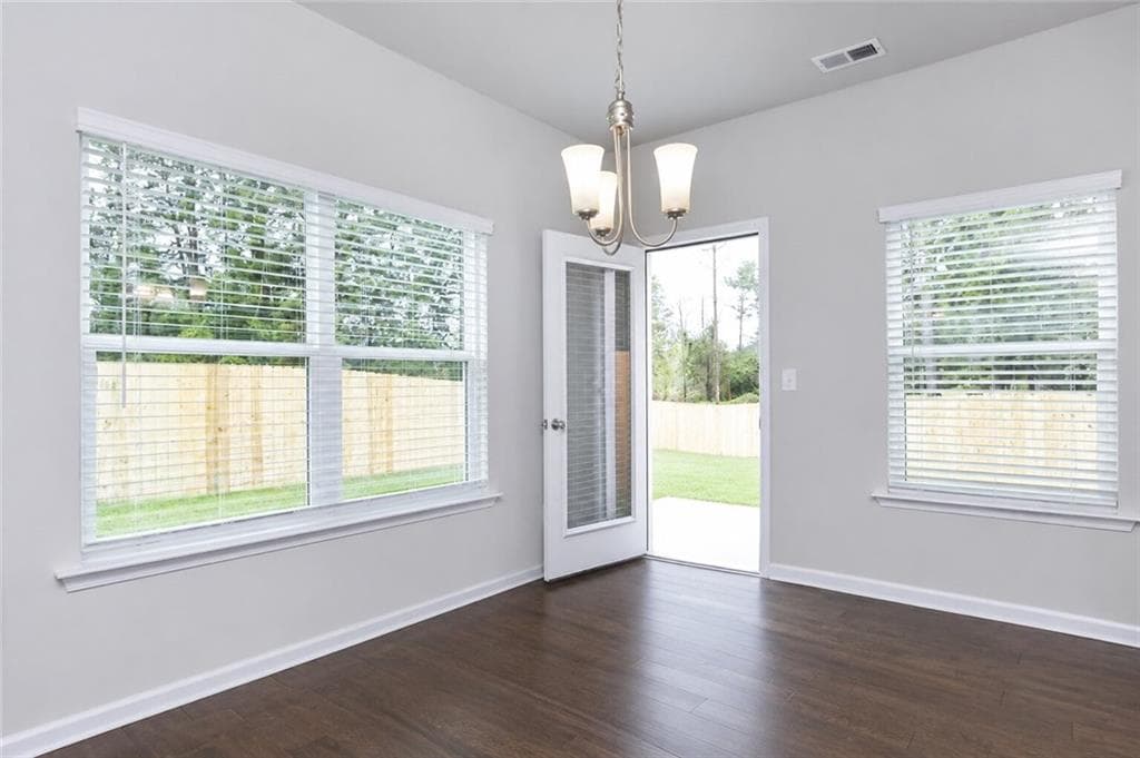 3 bedroom, 3 bathroom, 1,528 sq ft townhouse for rent at 3370 Highbury Way, Lithonia, GA 30038 for $1,995 a month — photo 3