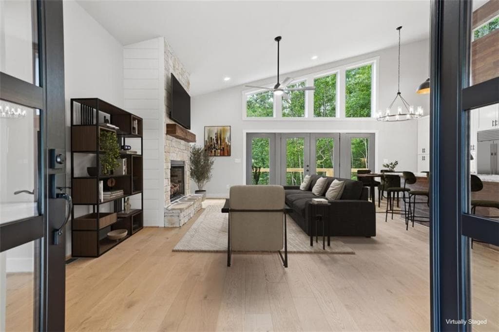 3 bedroom, 3 bathroom, 2,500 sq ft single family residence for sale at 257 Gallery Court, Ellijay, GA 30540 — photo 4