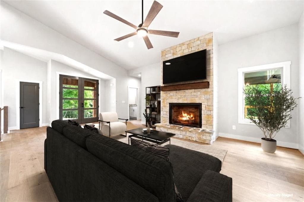 3 bedroom, 3 bathroom, 2,500 sq ft single family residence for sale at 257 Gallery Court, Ellijay, GA 30540 — photo 6