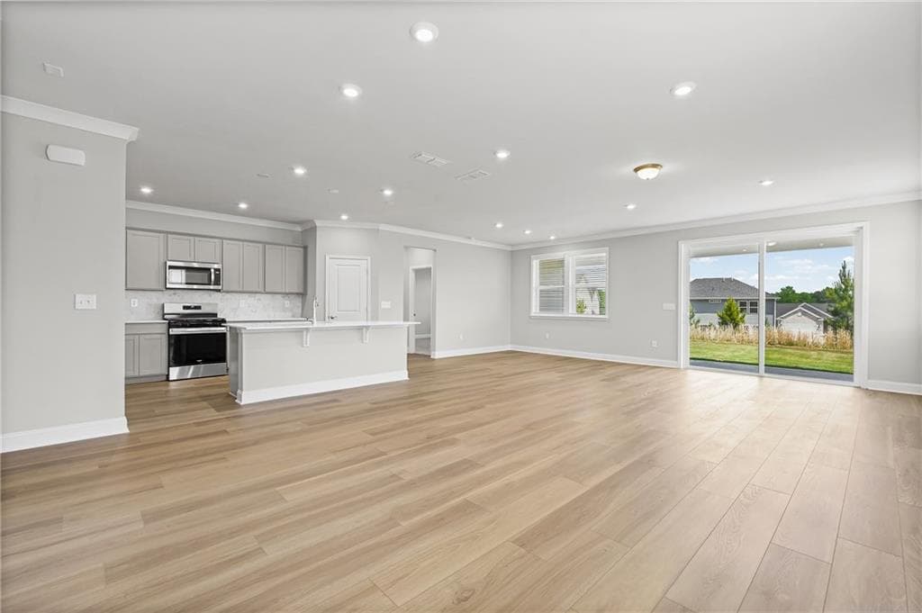 4 bedroom, 3 bathroom, 2,124 sq ft single family residence for sale at 253 Nesta Grove Drive, Locust Grove, GA 30248 — photo 7