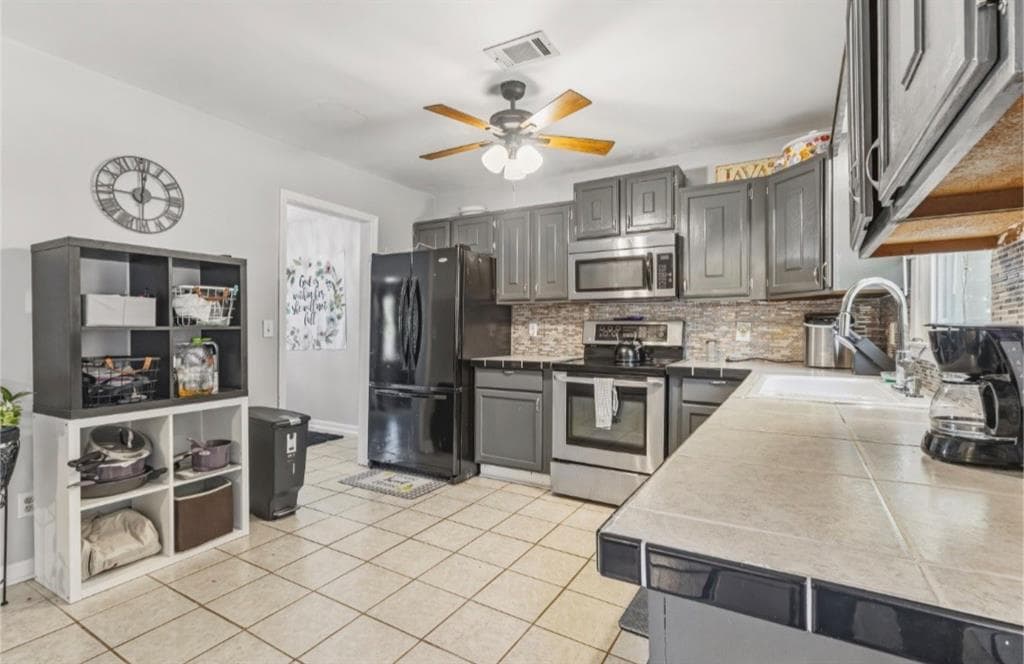 3 bedroom, 2 bathroom, 1,654 sq ft single family residence for sale at 4364 Housworth Drive, Lithonia, GA 30038 — photo 10