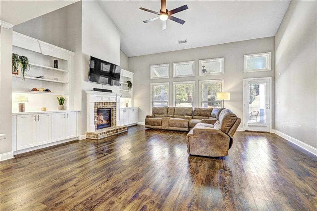 4 bedroom, 4 bathroom, 3,620 sq ft single family residence for sale at 4371 Thacker Lane, Suwanee, GA 30024 — photo 8