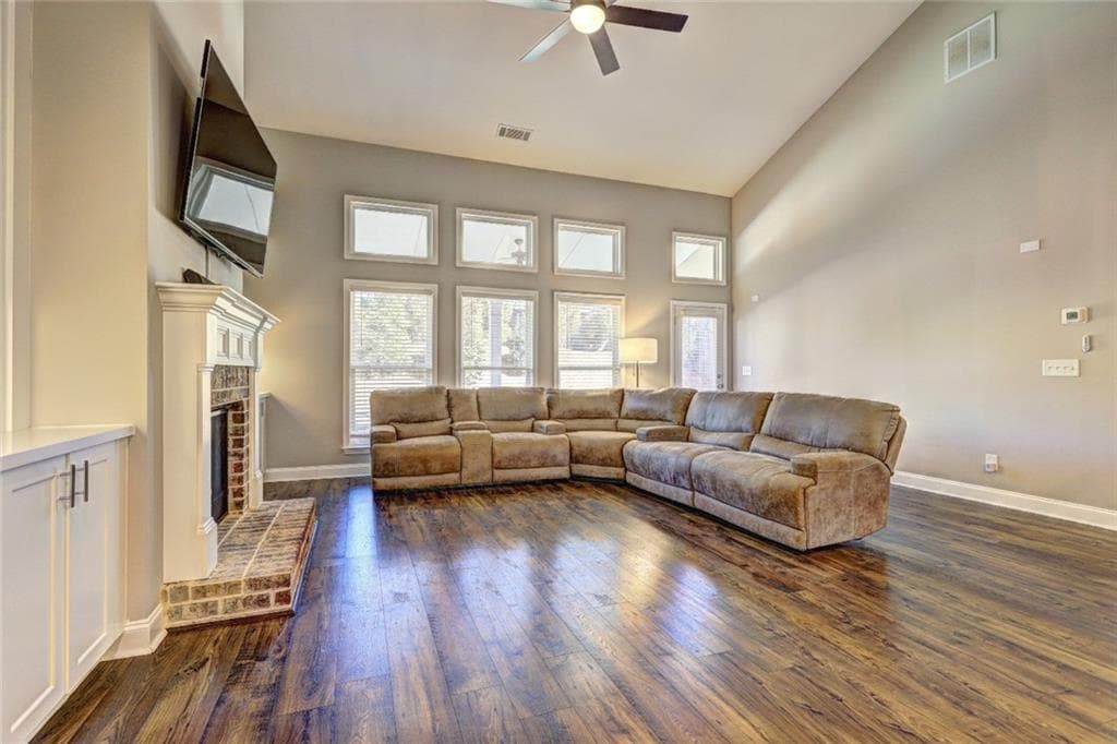 4 bedroom, 4 bathroom, 3,620 sq ft single family residence for sale at 4371 Thacker Lane, Suwanee, GA 30024 — photo 9