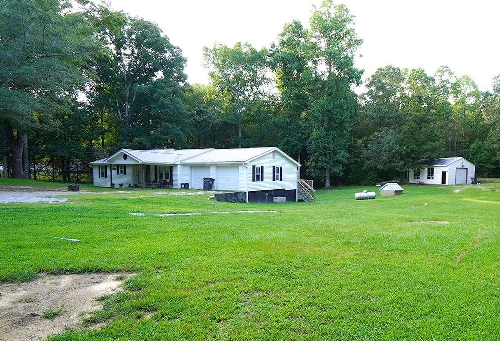 3 bedroom, 2 bathroom, 1,600 sq ft single family residence under contract at 188 Causey Road, Bremen, GA 30110