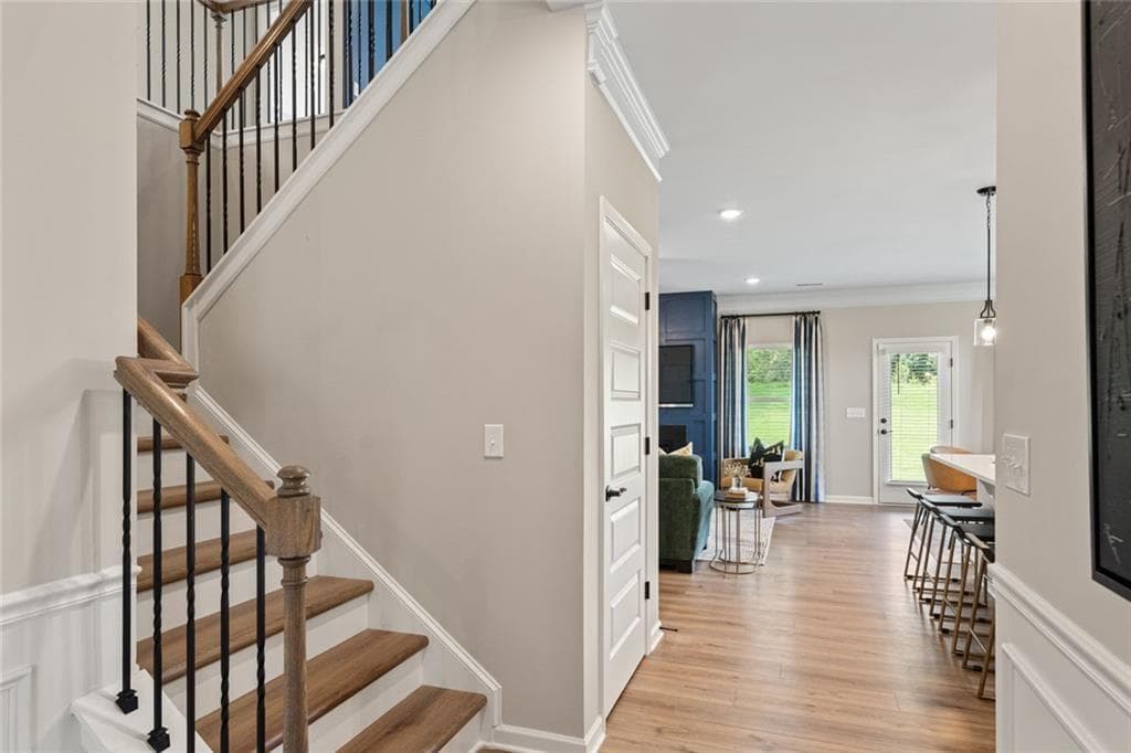 4 bedroom, 3 bathroom, 3,005 sq ft single family residence under contract at 5033 Cecelia Drive, Powder Springs, GA 30127 — photo 4