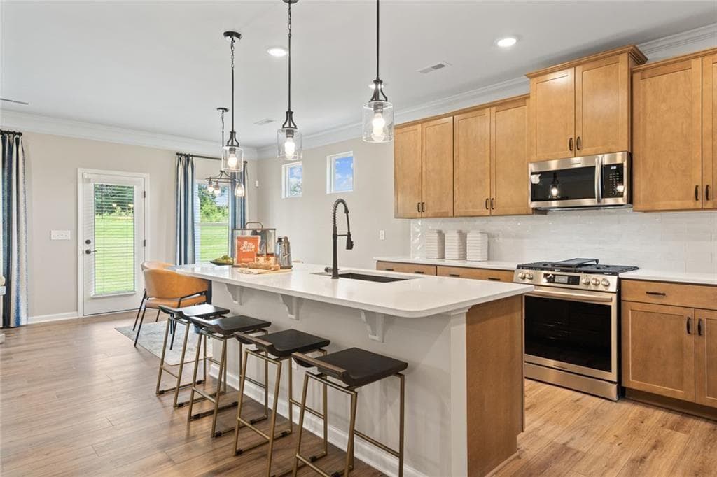 4 bedroom, 3 bathroom, 3,005 sq ft single family residence under contract at 5033 Cecelia Drive, Powder Springs, GA 30127 — photo 6