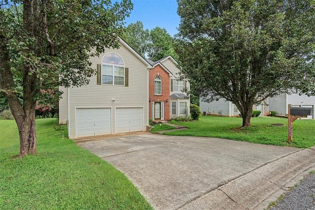 4 bedroom, 3 bathroom, 2,257 sq ft single family residence for rent at 1025 Balsam Wood Trail, Villa Rica, GA 30180 for $2,150 a month — photo 3