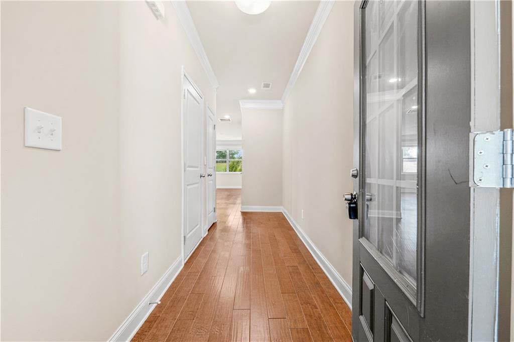 3 bedroom, 3 bathroom, 2,083 sq ft townhouse for sale at 2617 Pearl Ridge Trace, Buford, GA 30519 — photo 3