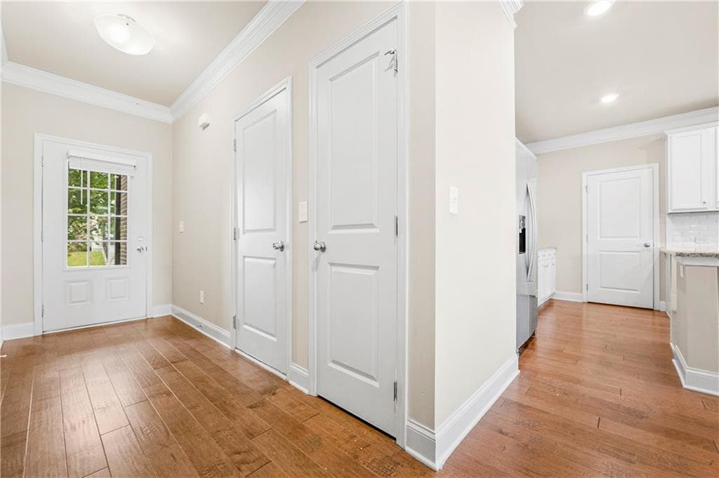 3 bedroom, 3 bathroom, 2,083 sq ft townhouse for sale at 2617 Pearl Ridge Trace, Buford, GA 30519 — photo 4