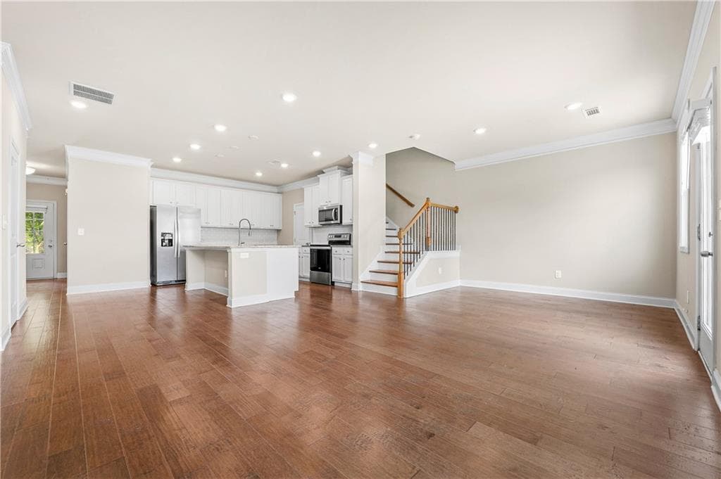 3 bedroom, 3 bathroom, 2,083 sq ft townhouse for sale at 2617 Pearl Ridge Trace, Buford, GA 30519 — photo 7