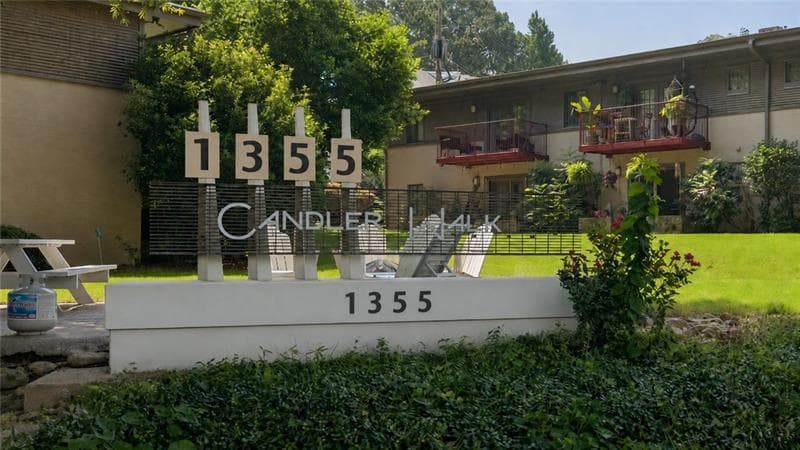 2 bedroom, 1 bathroom, 804 sq ft condominium for sale at 1355 Euclid Avenue 3A, Atlanta, GA 30307 — photo 1 of 16