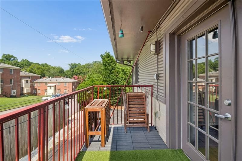 2 bedroom, 1 bathroom, 804 sq ft condominium for sale at 1355 Euclid Avenue 3A, Atlanta, GA 30307 — photo 6