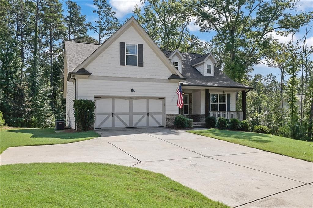 4 bedroom, 3 bathroom, 2,520 sq ft single family residence under contract at 8130 Calloway Club Drive, Cumming, GA 30028