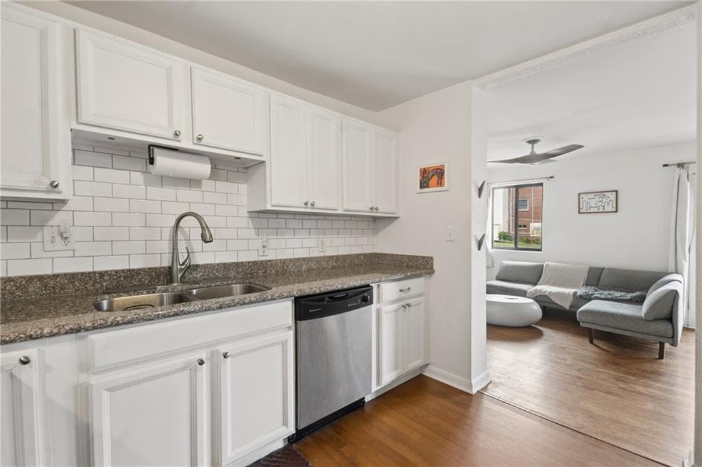 2 bedroom, 1 bathroom, 804 sq ft condominium for sale at 1355 Euclid Avenue 3A, Atlanta, GA 30307 — photo 3
