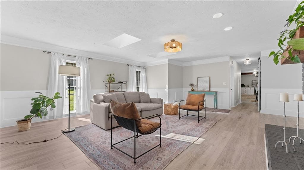 4 bedroom, 3 bathroom, 2,880 sq ft single family residence for sale at 2302 Smokehouse Path, Lawrenceville, GA 30044 — photo 9
