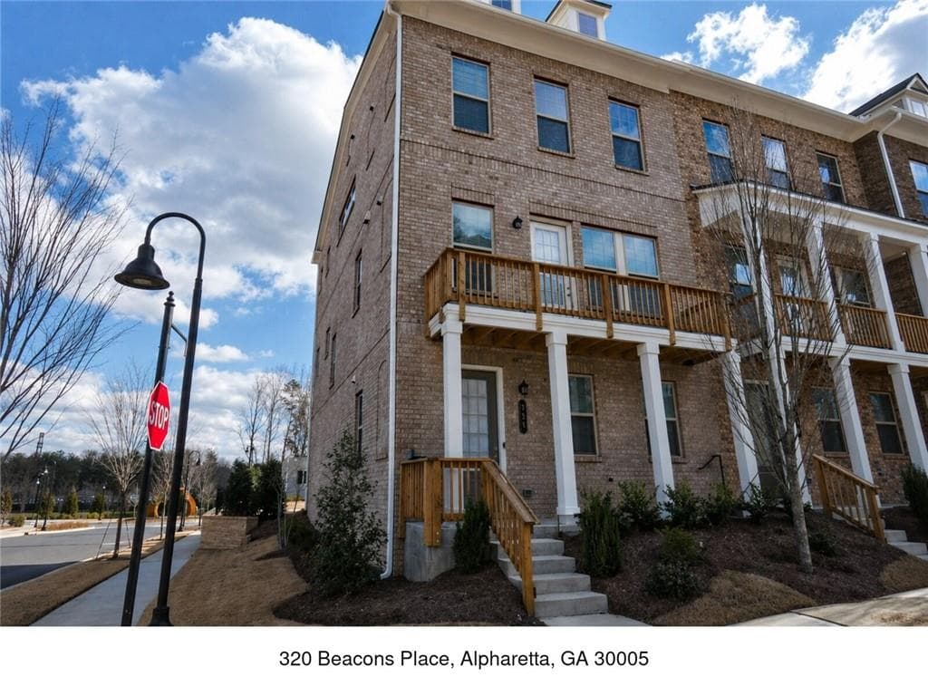 4 bedroom, 3 bathroom, 2,112 sq ft single family residence for rent at 320 Beacons Place, Alpharetta, GA 30005 for $3,350 a month — photo 1 of 28