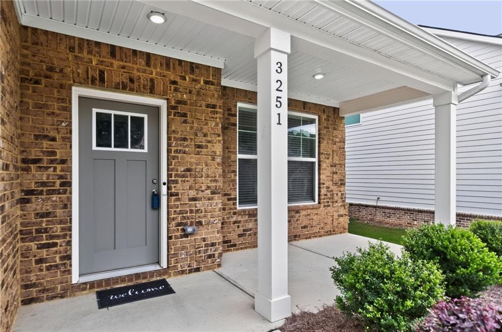 5 bedroom, 4 bathroom, 3,695 sq ft single family residence for sale at 3251 Thicket Lane, Atlanta, GA 30349 — photo 5