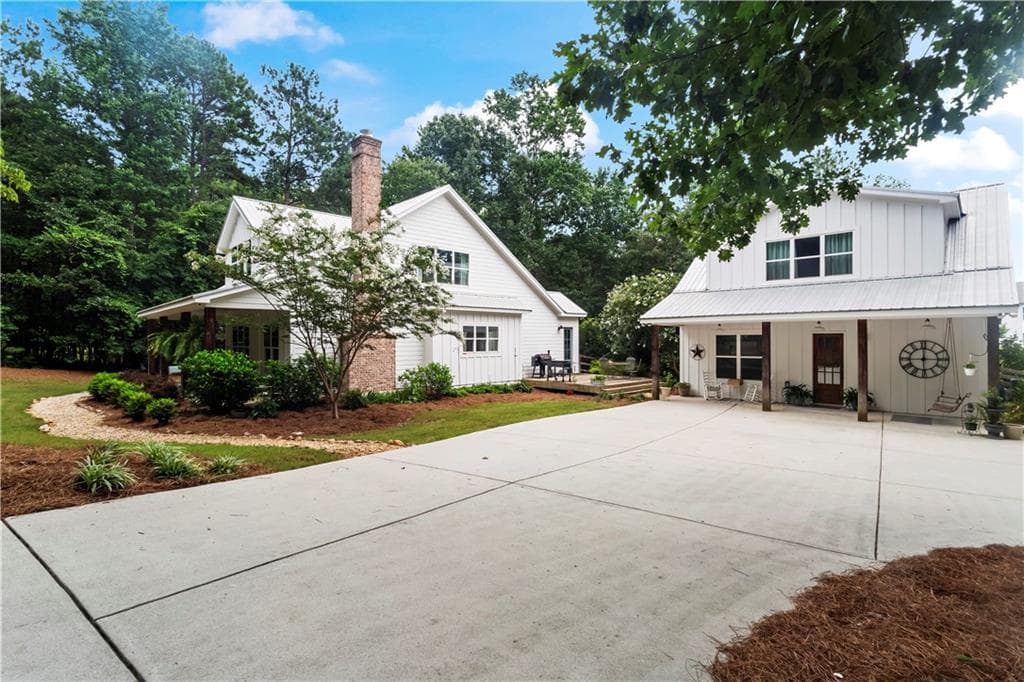 6 bedroom, 6 bathroom, 4,007 sq ft single family residence under contract at 238 Dooley Road, Dallas, GA 30132 — photo 2