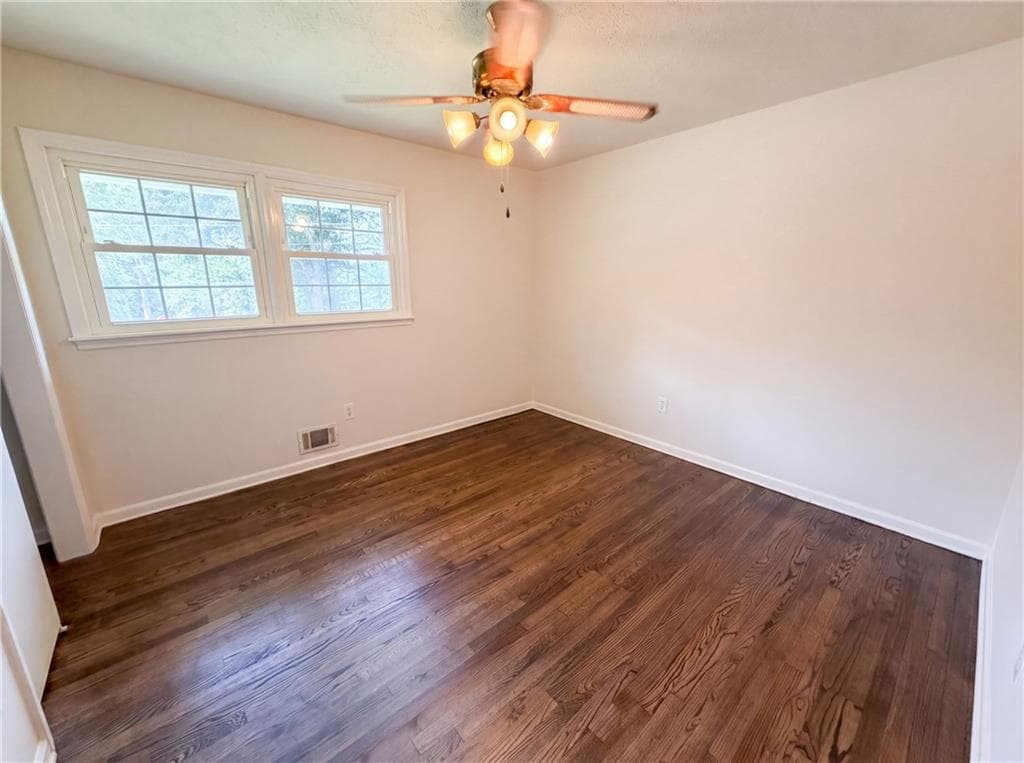 3 bedroom, 2 bathroom, 1,257 sq ft single family residence for sale at 1276 Robin Road, Conyers, GA 30012 — photo 4