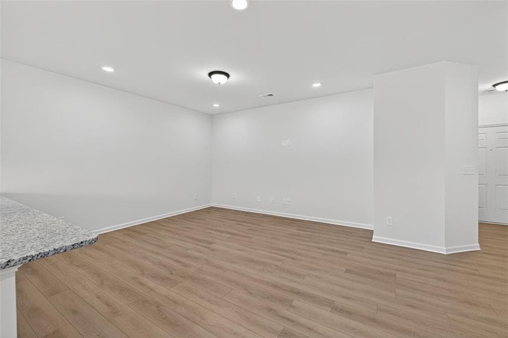 3 bedroom, 3 bathroom, 1,730 sq ft townhouse for sale at 1010 Elowen Drive 95, Austell, GA 30168 — photo 4