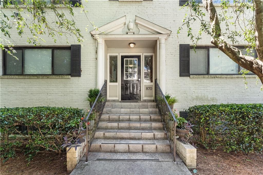 1 bedroom, 1 bathroom, 750 sq ft condominium for rent at 870 Glendale Terrace 7, Atlanta, GA 30308 for $1,650 a month — photo 2