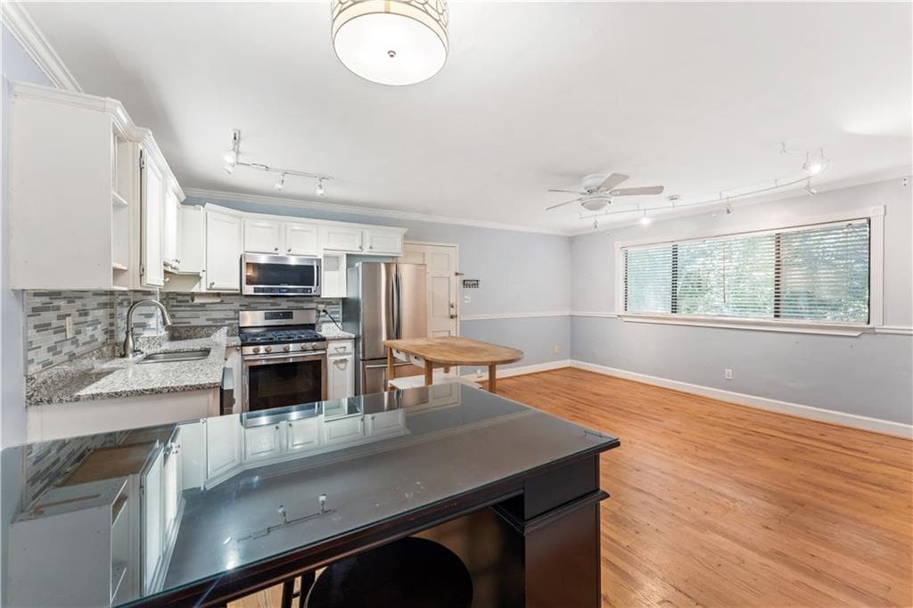 1 bedroom, 1 bathroom, 750 sq ft condominium for rent at 870 Glendale Terrace 7, Atlanta, GA 30308 for $1,650 a month — photo 10