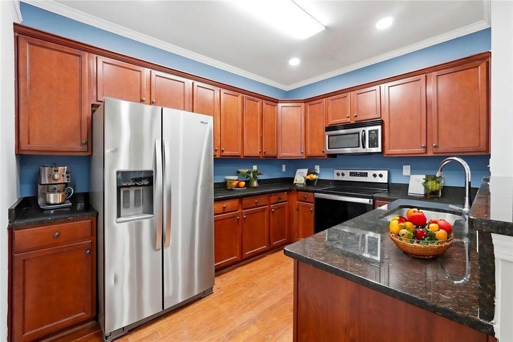 3 bedroom, 3 bathroom, 1,690 sq ft townhouse for sale at 209 Parc View Lane, Woodstock, GA 30188 — photo 8